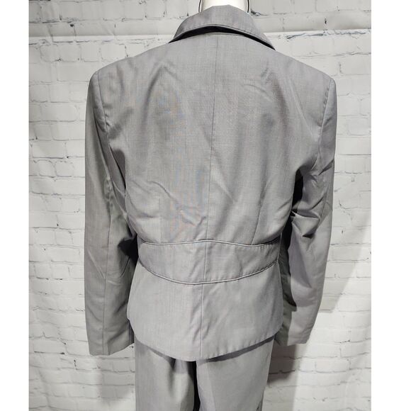 Signature by Larry Levine 2 piece suit - Picture 5 of 14